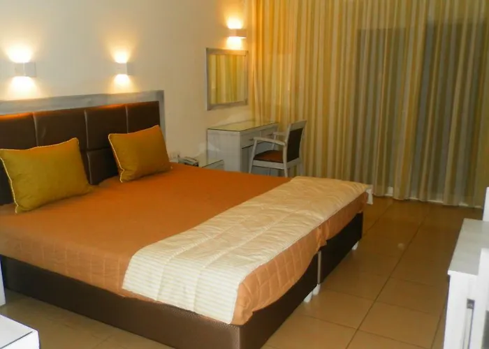 Aparthotel Zafira 2*
