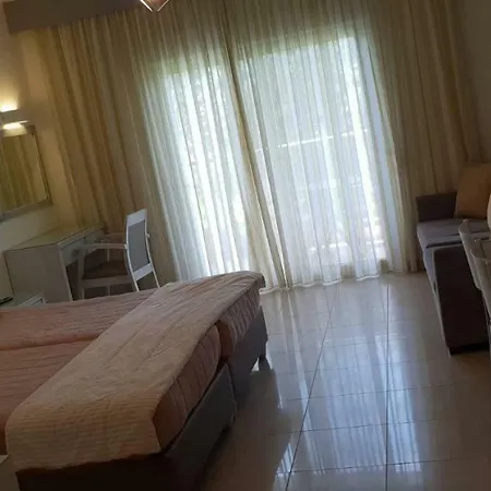 Zafira Apartmanhotel Szkála Rahoníu