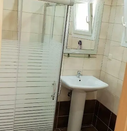 Zafira 2* Szkála Rahoníu